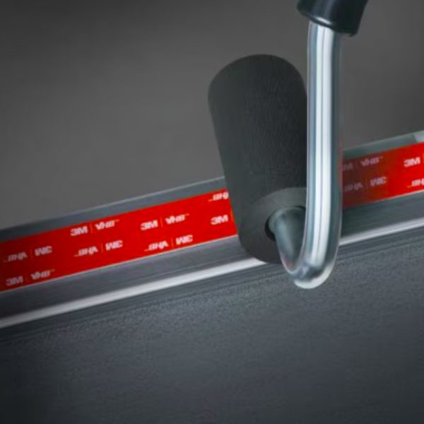 detalle cinta VHB LVO-060BF negra 0,6 mm